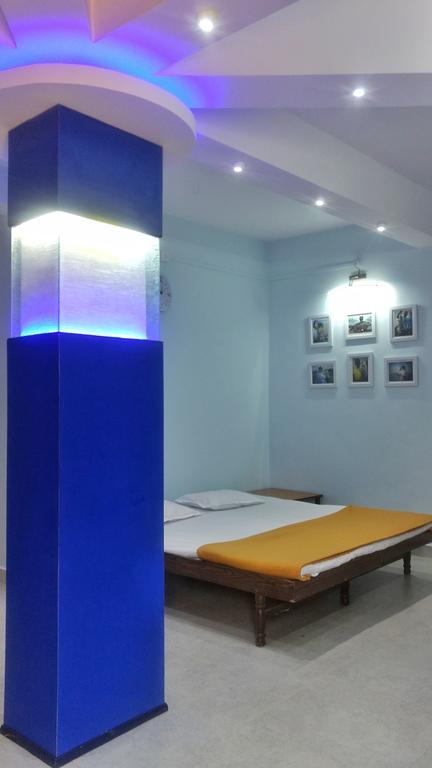 Varshavan- Nature, Hobby And Art Residency 호텔 Dāpoli 외부 사진